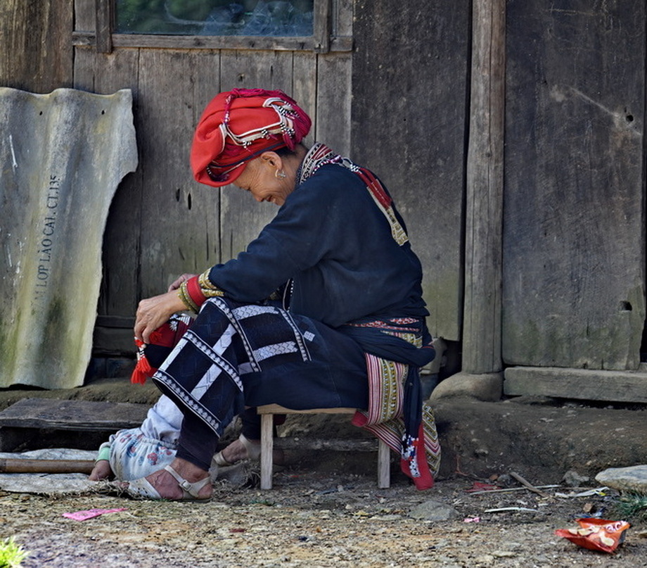 Black Hmong People