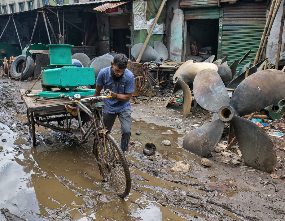 Dhaka Recycling