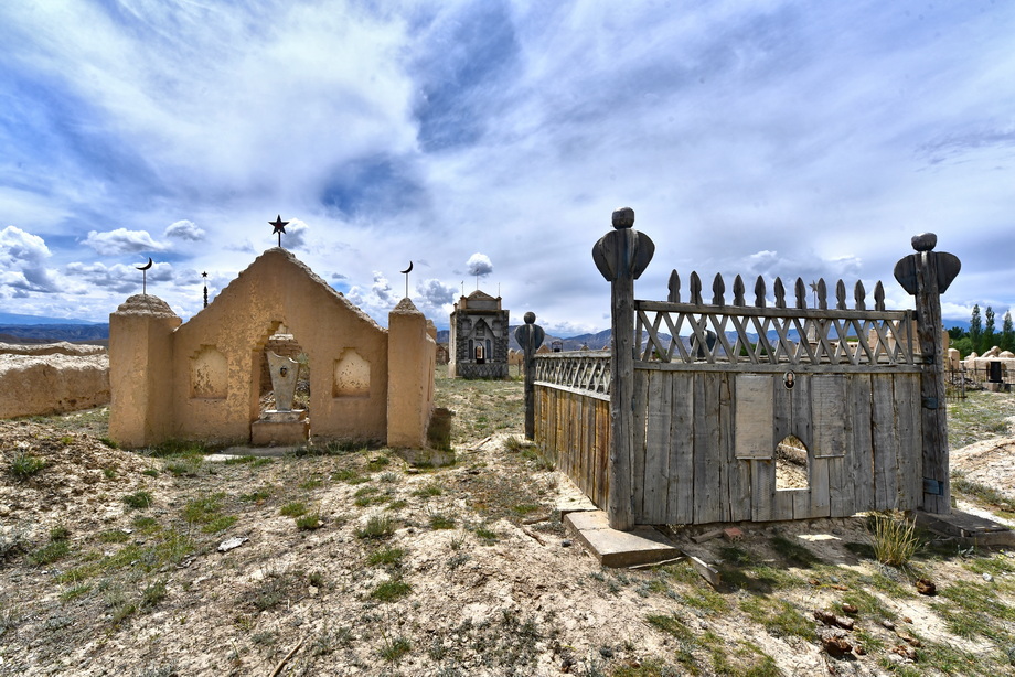 Tombs & Cemeteries